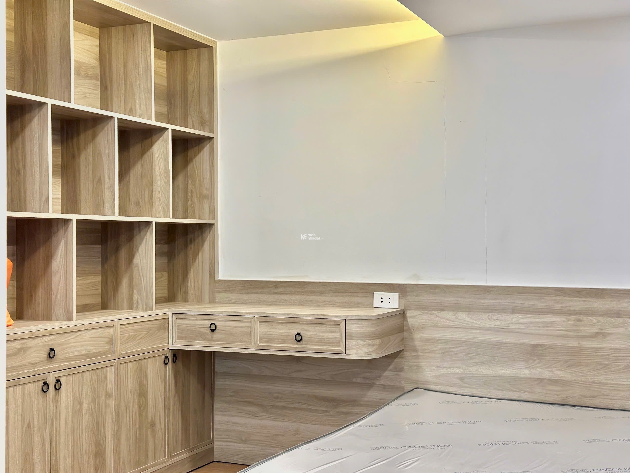 CĂN HỘ BAN CÔNG RỘNG 50M2 NGAY XOAM CHIẾU GẦN ĐH NGUYỄN TẤT THÀNH QUẬN 4