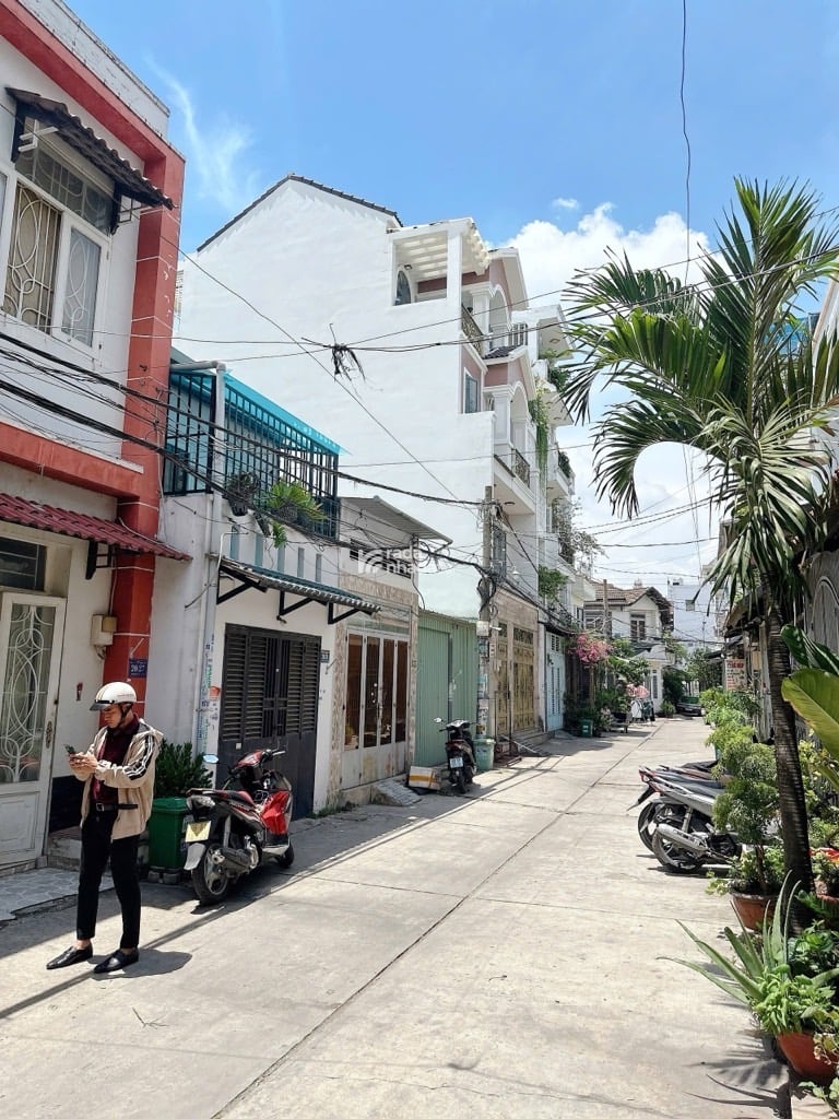 Bân nhà gần hương lộ 3 bình hưng hoà