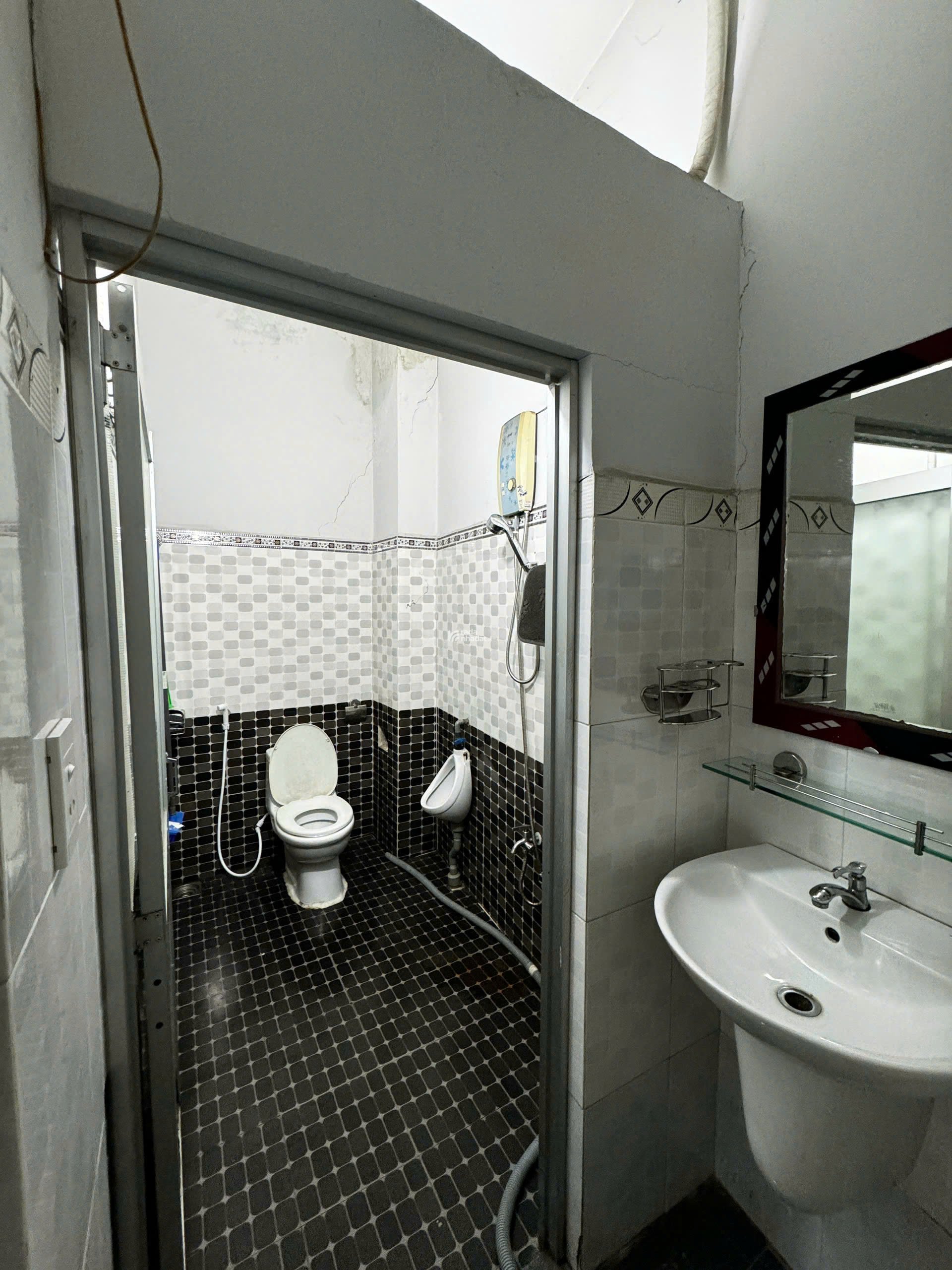 BÁN GẤP NHÀ ĐẸP NGUYỄN TƯ GIÃN. 64m2. TRUNG TÂM GÒ VẤP. CHỈ 5,9 TỶ TL