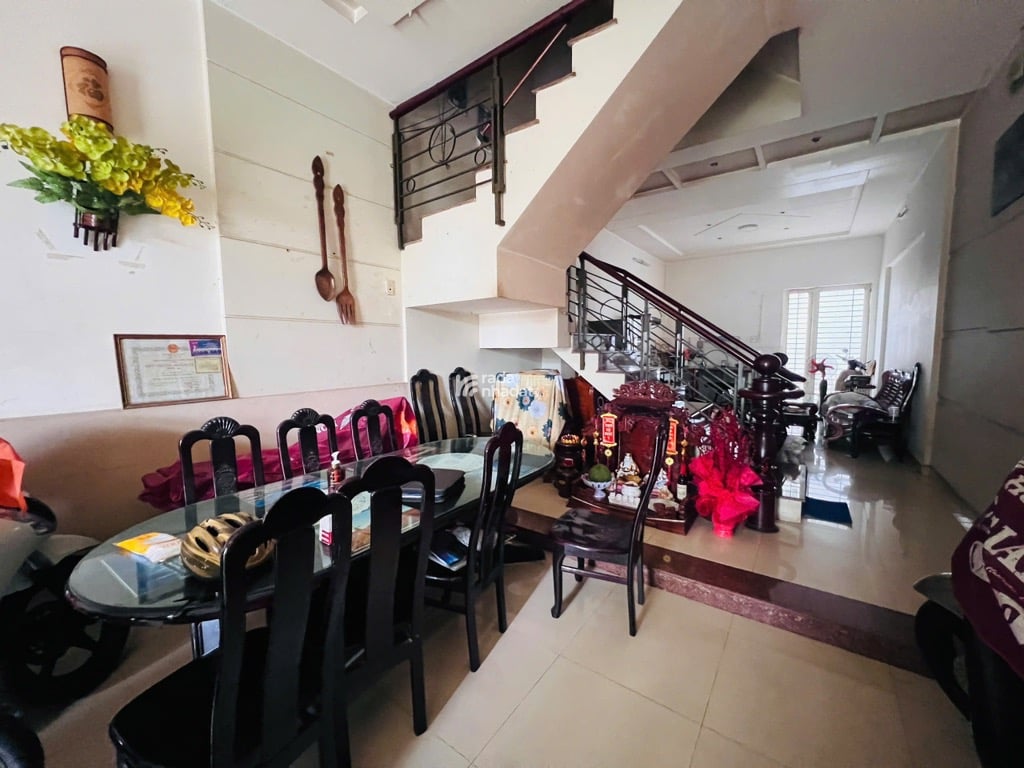 BÁN NHÀ MẶT TIỀN 80M2 4 TẦNG BTCT 14.8 TỶ QUẬN 8 ĐỐI DIỆN BỆNH VIỆN QUẬN 8