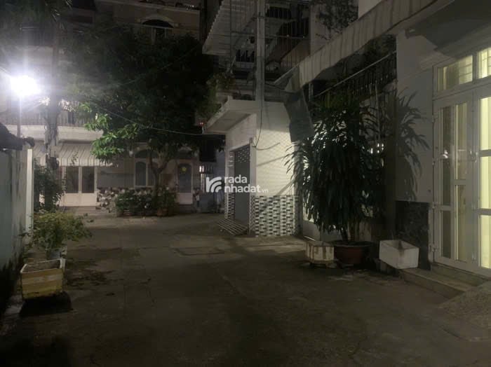 NHÀ TRUNG TÂM PHÚ NHUẬN - HẺM OTO 5 