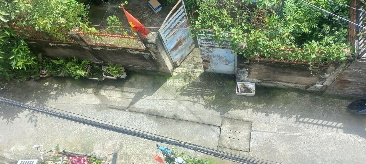 Nhà cấp 4, S 133m2 ngang 8m, dài 16m, hẻm trước nhà 2,5m 7.8 tỷ