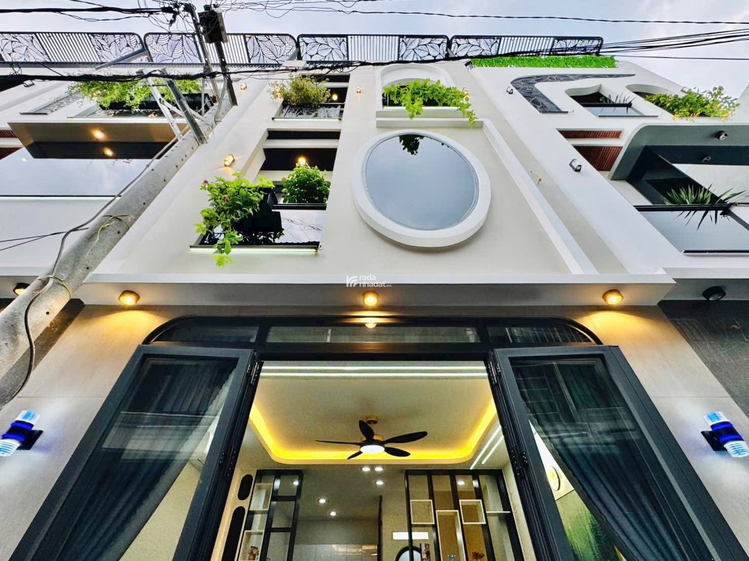 Bán nhà ngộp 3 lầu hoàn công đủ, 3tỷ3 DT 59.6m2, Lê Quang Định P1 Quận Gò Vấp, Công chứng liền