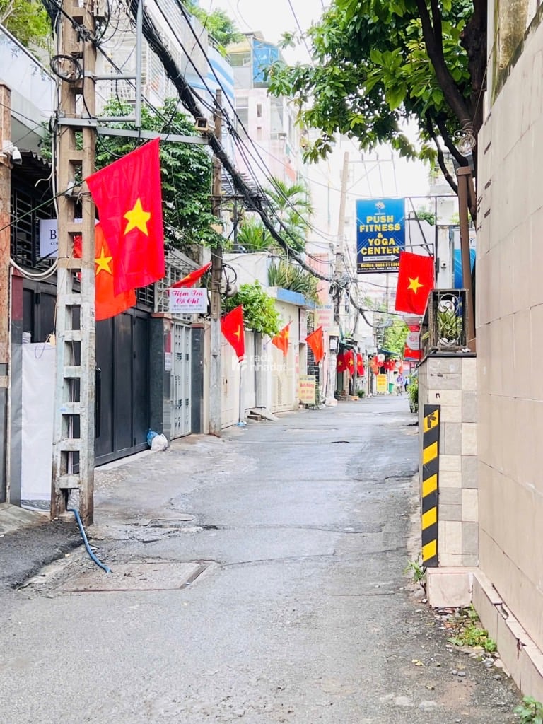 KHU PHAN XÍCH LONG, PHAN TÂY HỒ, 51M2 CÓ KC Ở NGAY. GIẢM 350TR CHỈ 5.4T TL 