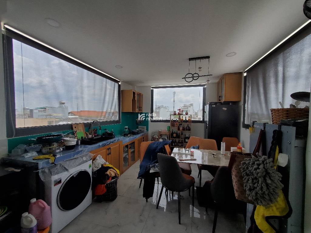 HXH THÔNG NGAY CÔNG VIÊN TẦM VU - NHÀ 6 TẦNG THANG MÁY 10PN 11WC - CHDV CAO CẤP DÒNG TIỀN CAO