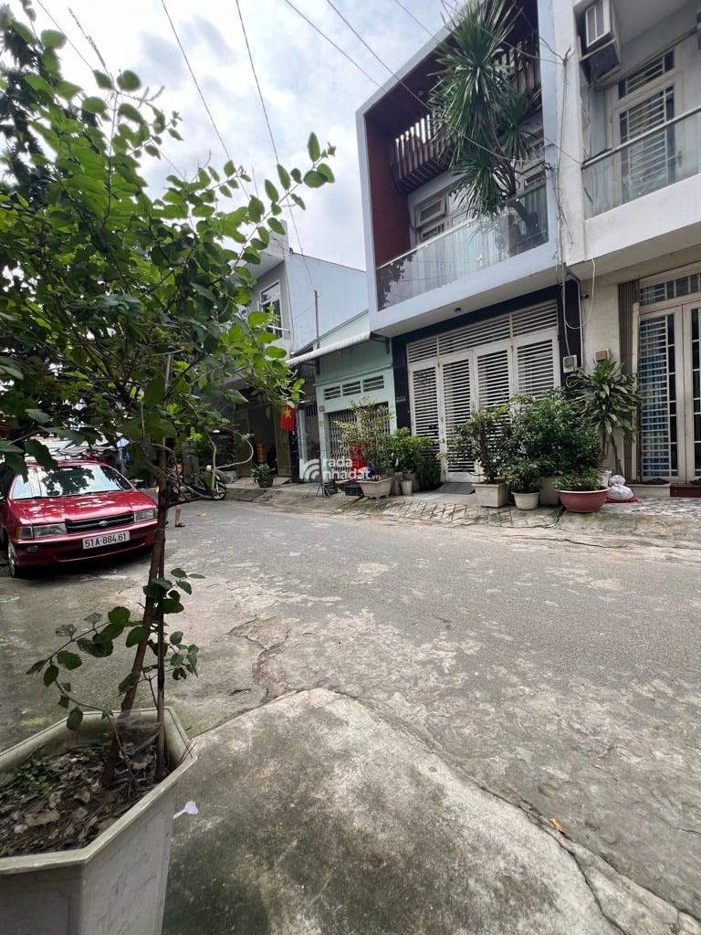 NGAY CELANDON. MTKD BỜ BAO TÂN THẮNG, TÂN PHÚ, 72M2 TIỆN XÂY MỚI, GIẢM 780TR CHỈ 8.3T