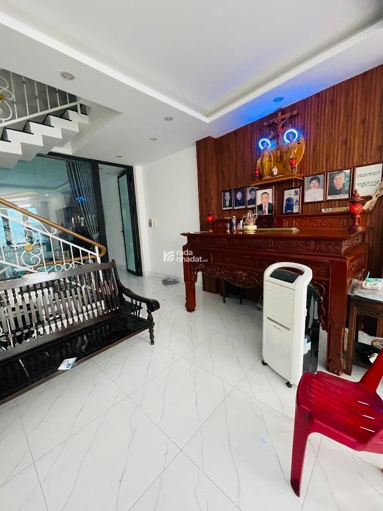 Bán Nhà MT Tỉnh Lộ 10 84m2 2 Lầu Chỉ 8 Tỷ 