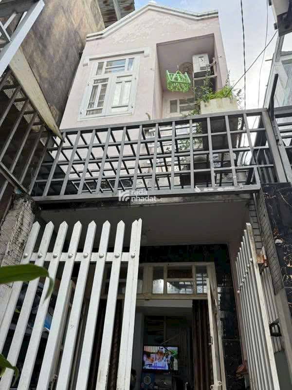 BÙI ĐÌNH TUÝ - BÌNH THẠNH - GẦN HXH - BÁN ĐẤT TẶNG NHÀ - 41 M2 - 2 TẦNG - CHỈ 100 TRIỆU/M2