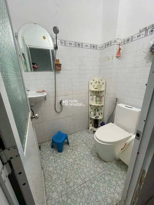 BÙI ĐÌNH TUÝ - BÌNH THẠNH - GẦN HXH - BÁN ĐẤT TẶNG NHÀ - 41 M2 - 2 TẦNG - CHỈ 100 TRIỆU/M2