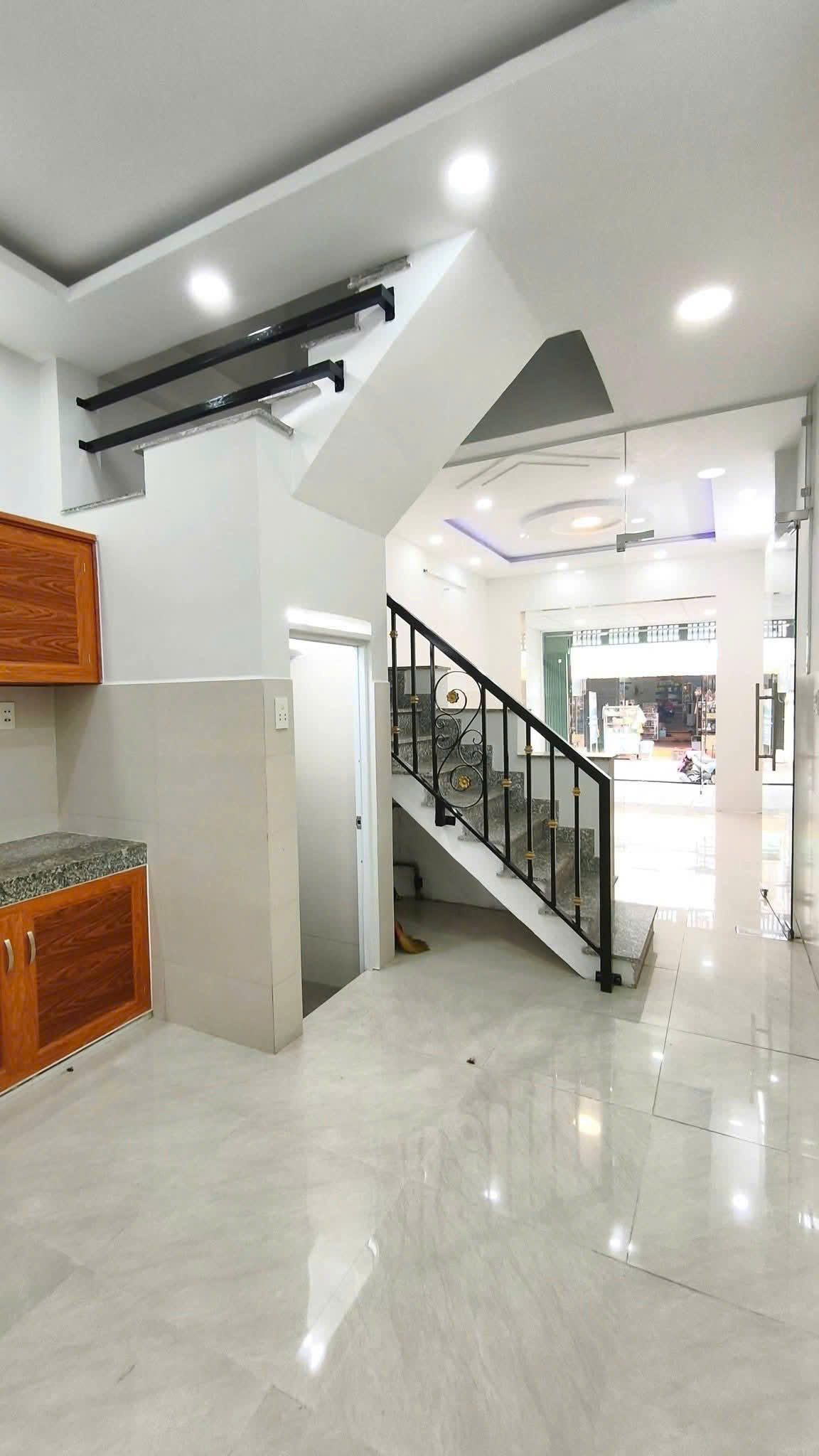 NHÀ SẴN DÒNG TIỀN 17TR/ THÁNG ĐƯỜNG NGUYỄN HUY LƯỢNG, BÌNH THẠNH/ 56M2 NHÀ MỚI SIÊU VIP/ HẺM OTO