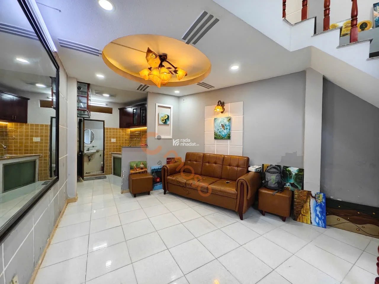 NHÀ ĐẸP 4 TẦNG HOÀNG HOA THÁM, P5, PHÚ NHUẬN – VỊ TRÍ TRUNG TÂM – 43M2 (5x9.8M) – GIÁ 4.79 TỶ.