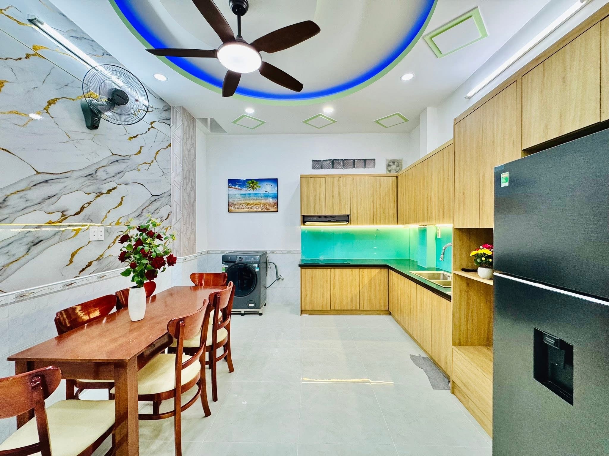 BÁN NHÀ TẶNG NỘI THẤT/ DT 59,8M2 ĐƯỜNG HOÀNG HOA THÁM, BÌNH THẠNH/ GIÁ CHỈ 5 TỶ 350TR/ SỔ SẴN