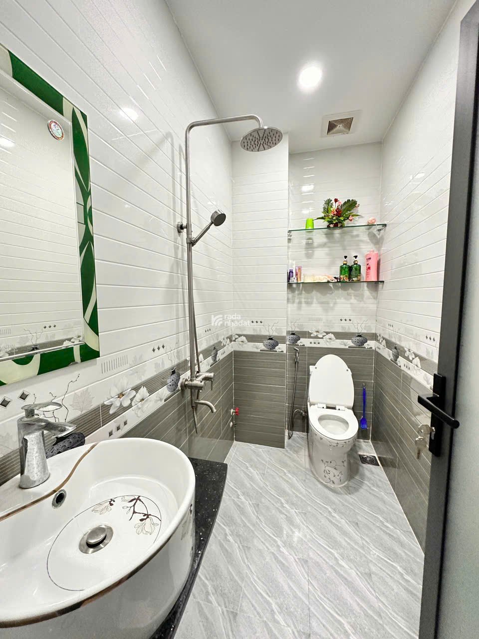 NHÀ ĐẸP - XÂY Ở KIÊN CỐ, NHƯ MỚI, QUẬN 12, 3 TẦNG 5.X TỶ