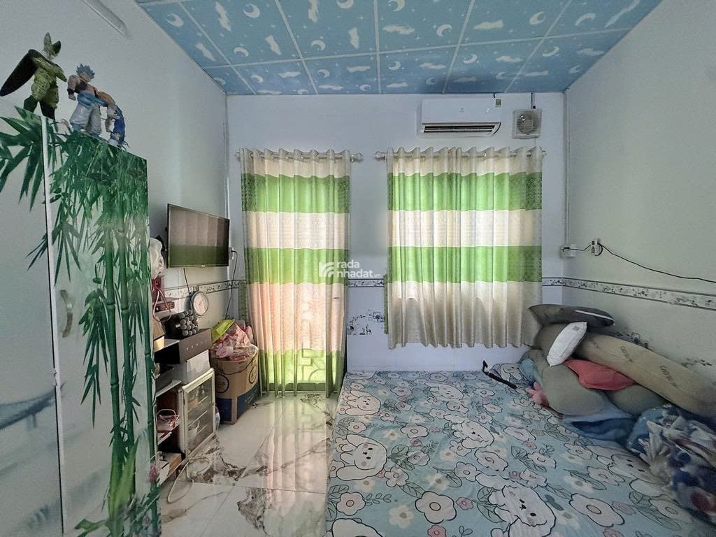 Nhà Nhật Tảo, Quận 10. 1 Trệt 2 Lầu. 2PN. Khu VIP. Chỉ 3,x tỷ.