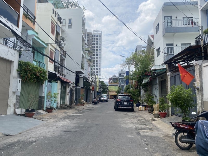 Bán nhà mặt tiền chợ Hiệp Tân-cạnh chung cư Richstar-ngang 4m-4PN-sổ vuông- 9 tỷ hơn