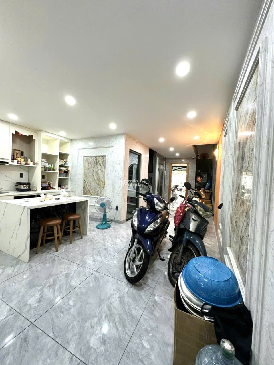 NHÀ ĐẸP 5 TẦNG H8M GẦN KHU VIP BÀU CÁT CÓ THANG MÁY CHỈ 22 TỶ