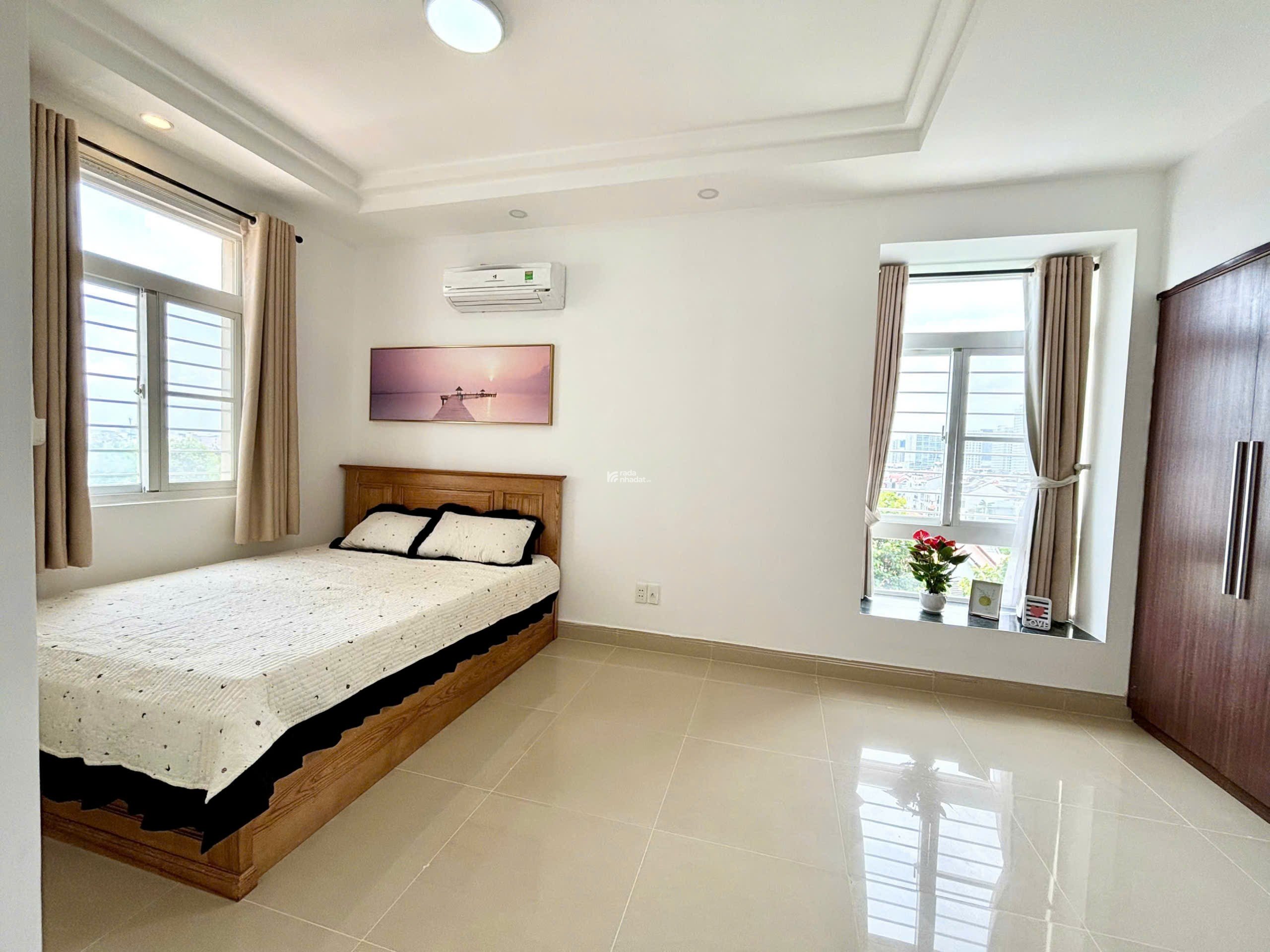 Bán nhanh căn hộ Sky garden 3, PMH, Q7, dt 72m2, tk 3PN nhà mới đẹp, giá chỉ 5,7 tỷ 