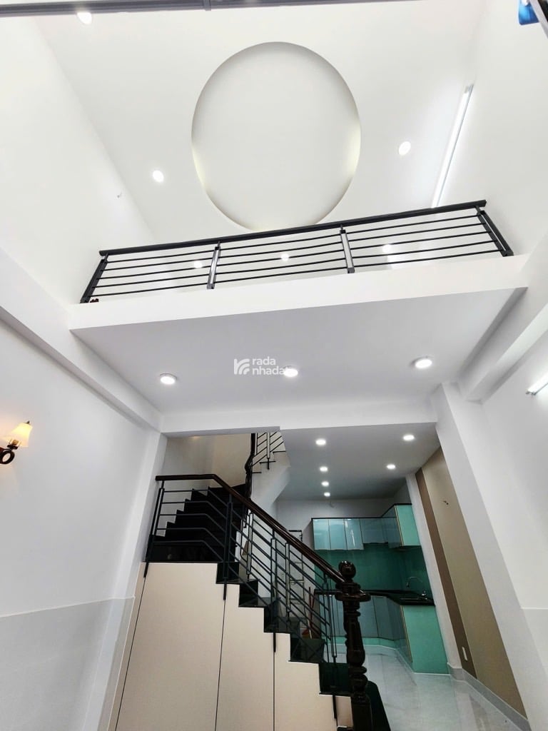 Ngay Khu Vip Tân Sơn Nhì Nhà 5 Tầng BTCT - 37m2 - N4,2x9 - 5PN - Hẻm Nhựa Oto Thoáng 