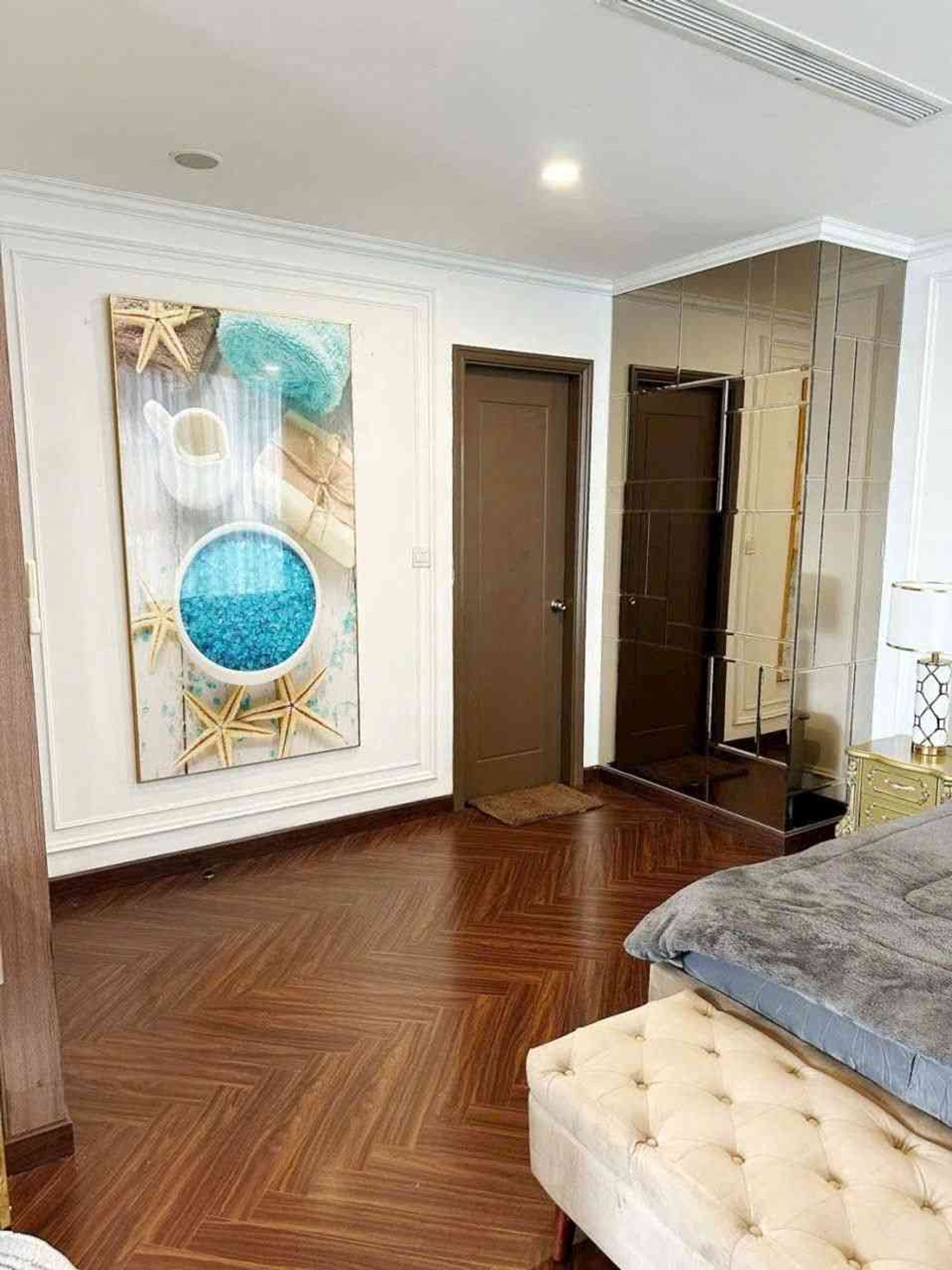 NGAY LANDMARK 81, CC VINHOME, BÌNH THẠNH, 99M2 Ở NGAY. GIẢM 350TR CHỈ 16.6T