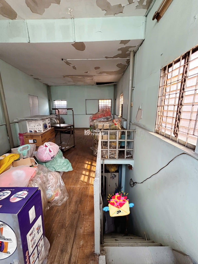 BÁN NHÀ VĂN THÂN QUẬN 6 32M2 3 TẦNG 3.9 TỶ 3PN SÁT MẶT TIỀN PHẠM VĂN CHÍ 