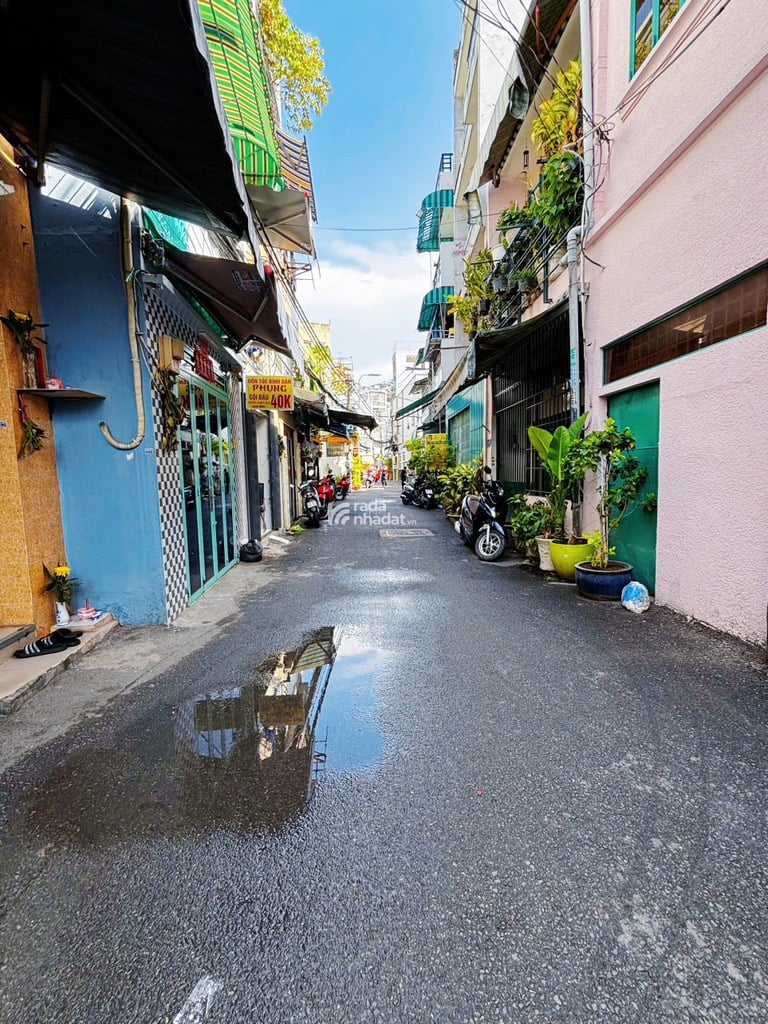 BÁN NHÀ VĂN THÂN QUẬN 6 32M2 3 TẦNG 3.9 TỶ 3PN SÁT MẶT TIỀN PHẠM VĂN CHÍ