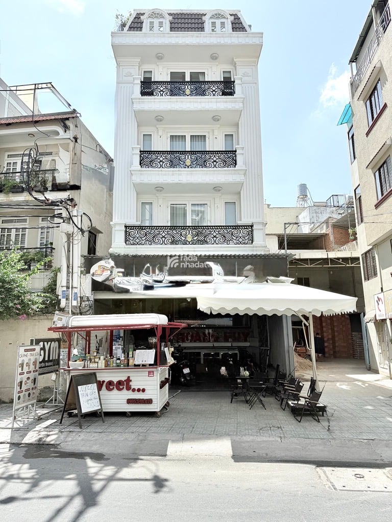 MẶT TIỀN KINH DOANH - GẦN SÂN BAY 5 TẦNG - HẦM (6.5*18) - 127M2 NỞ HẬU - THANG MÁY - 5PN, 5WC