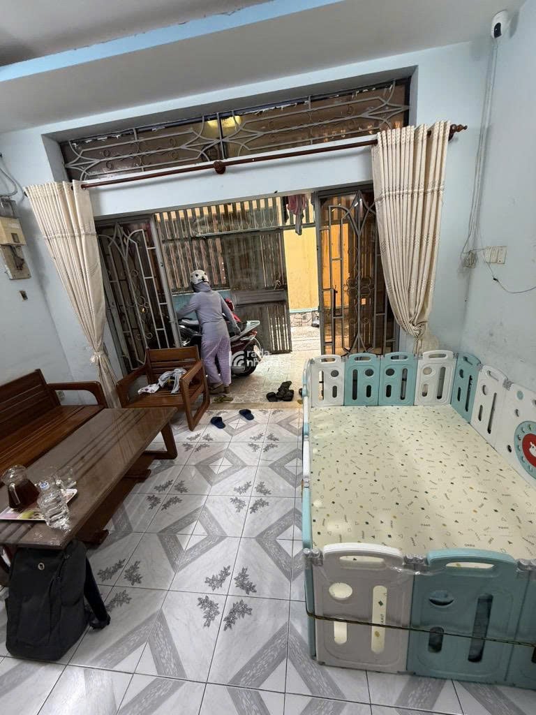 Bán nhà Trường Chinh, Tân Bình. khu VIP Bàu Cát.  2 tầng, gồm 4 PN (có 1 PN dưới trệt), 2 WC