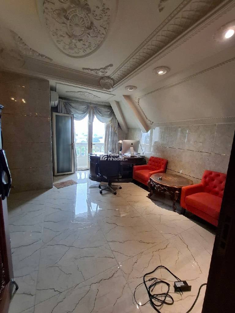 BÁN Biệt thự thiết kế hiện đại, vật liệu xây dựng cao cấp, có thang máy