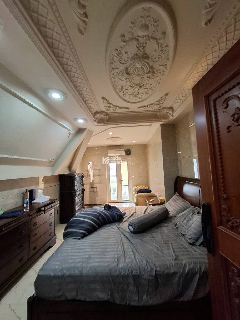 BÁN Biệt thự thiết kế hiện đại, vật liệu xây dựng cao cấp, có thang máy