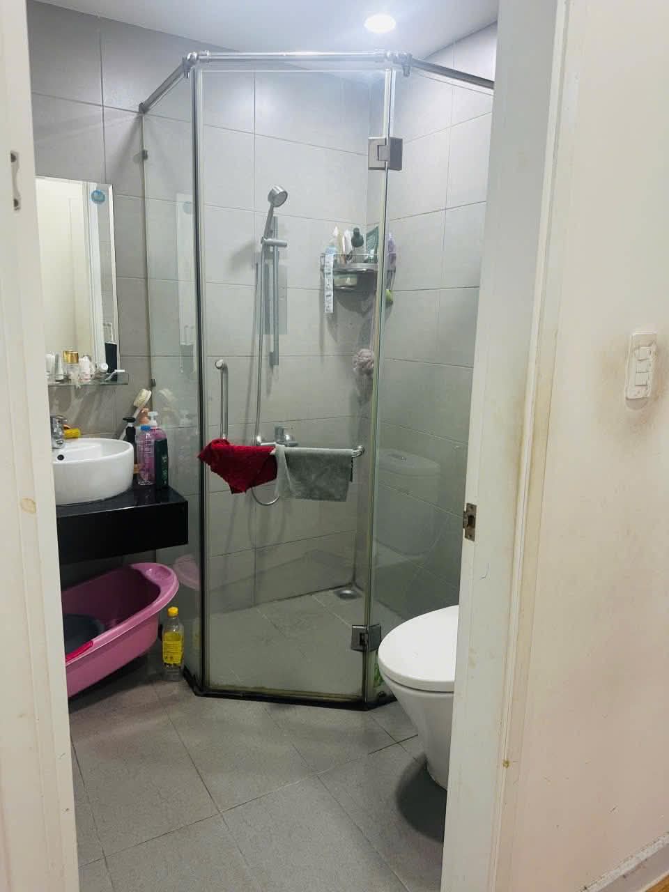 Chính chủ cho thuê căn hộ Richstar 2. 2PN, 2WC đủ nội thất