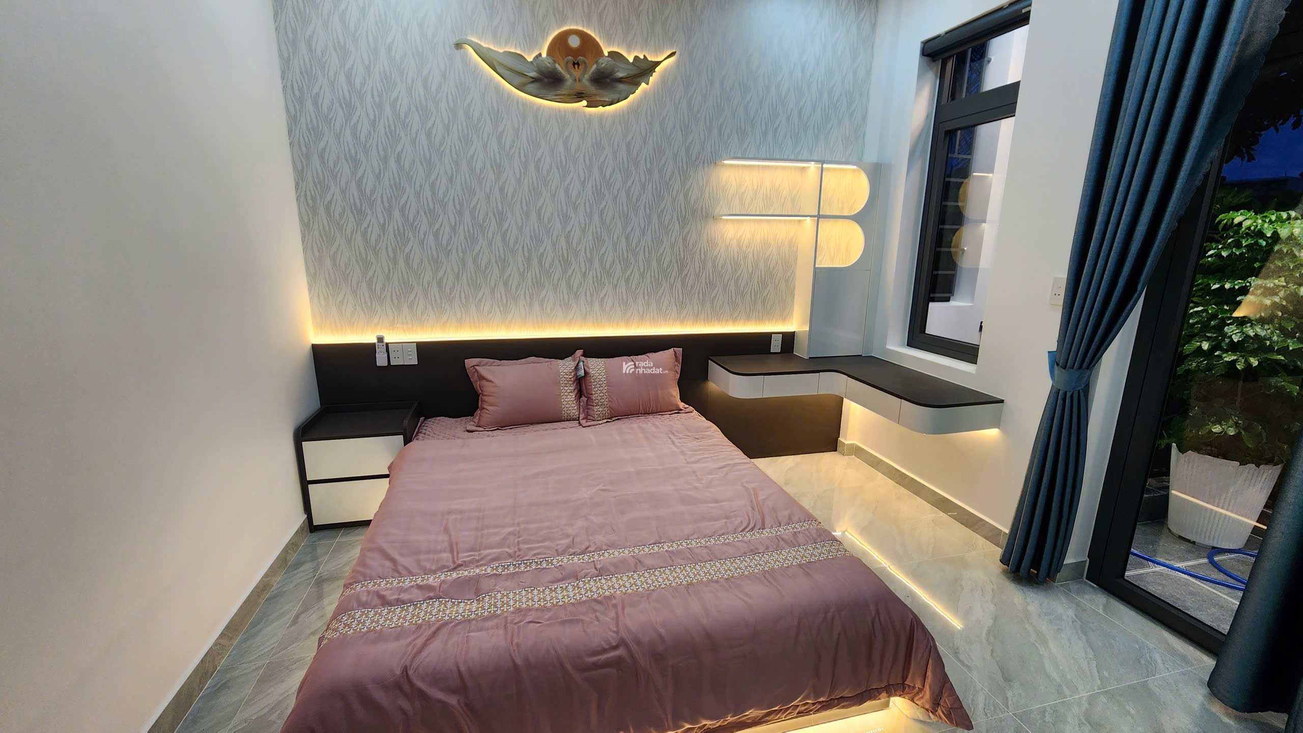 NHÀ PHỐ CAO CẤP - 1/ LÂM THỊ HỐ, QUẬN 12 - 3 TỶ NHẬN NHÀ