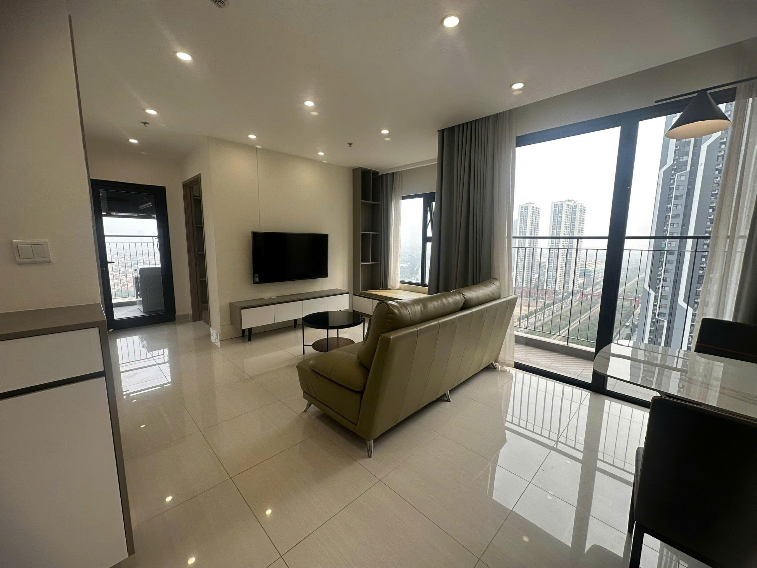 Cho thuê căn hộ 2 ngủ ở Vinhomes smart city