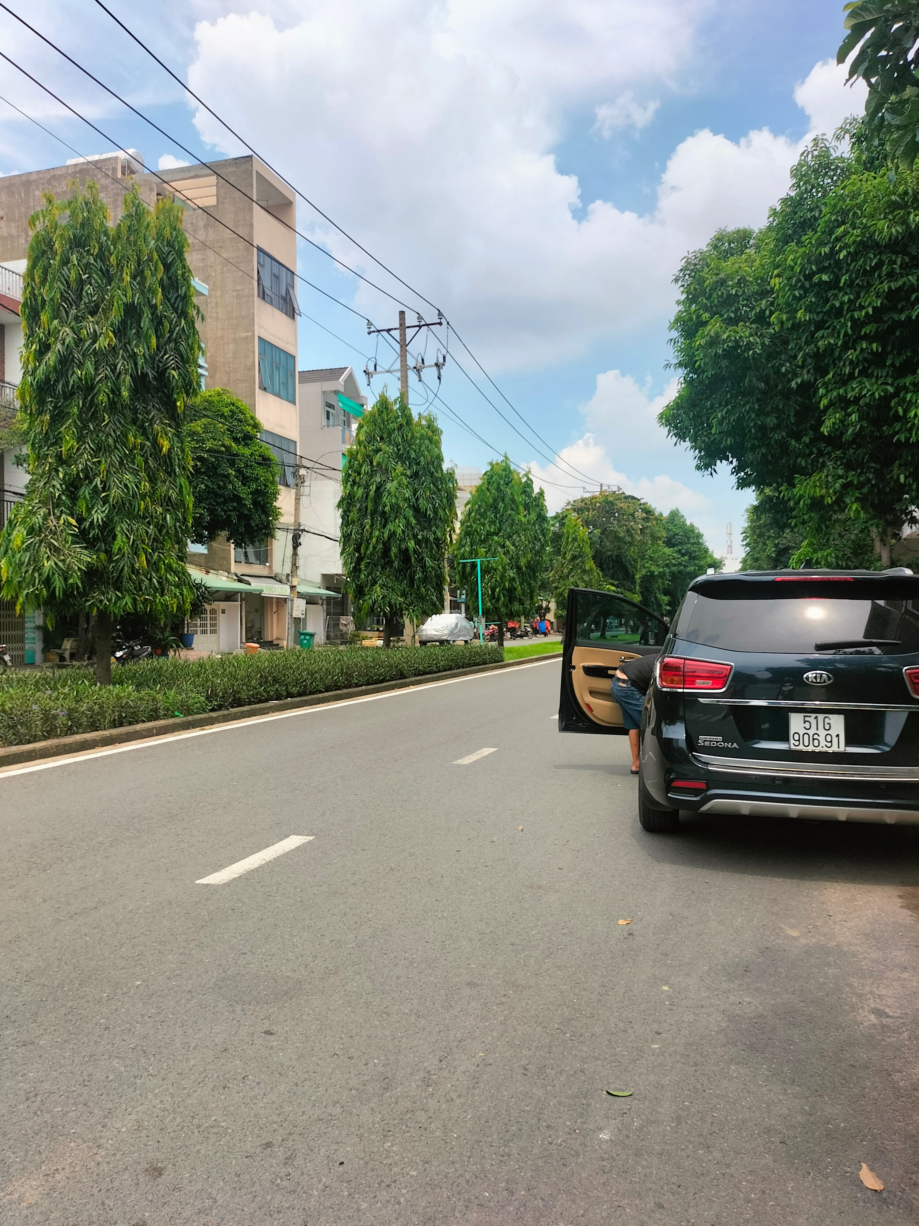 BÁN NHÀ 3TẦNG PHƯỜNG PHƯỚC BÌNH Q9 -HÀNG XÓM GLOBAL CITY - 95M2 NGANG 4M - SHR -NHỈNH 10TỶ TL