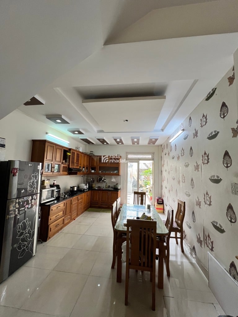 BÁN NHÀ 3TẦNG PHƯỜNG PHƯỚC BÌNH Q9 -HÀNG XÓM GLOBAL CITY - 95M2 NGANG 4M - SHR -NHỈNH 10TỶ TL