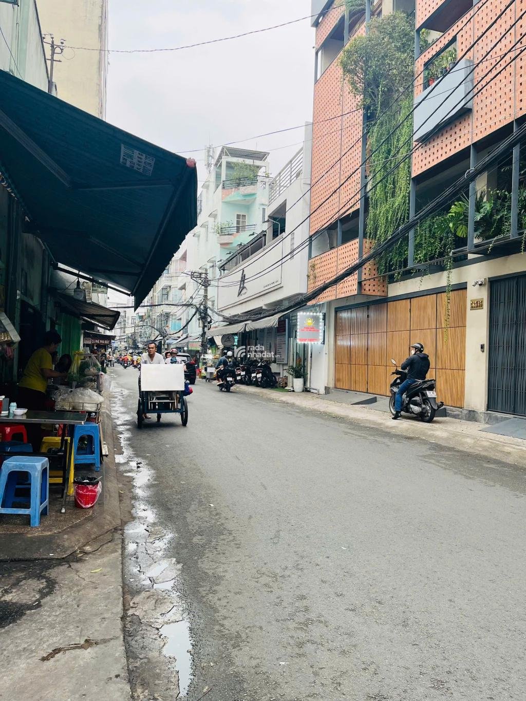 GIÁP TRẦN PHÚ- 5 TẦNG -HẺM XE HƠI- NGUYỄN TRÃI - Q. 5-DT:44M2- 9 TỶ 5