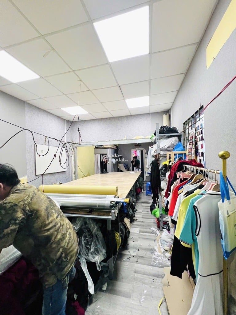 GẦN MT NGUYỄN PHÚC CHU, TÂN BÌNH, 120M2 MỚI Ở NGAY. GIẢM 350TR CHỈ CÒN 18.5T TL 