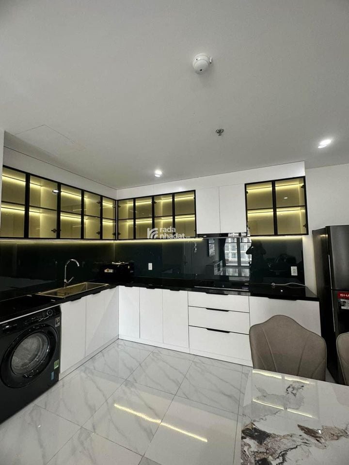 Chính chủ ngộp bank bán nhanh căn hộ trung tâm Nha Trang - Happy Sky 63,5m2 giá 1,9 tỷ bao hết
