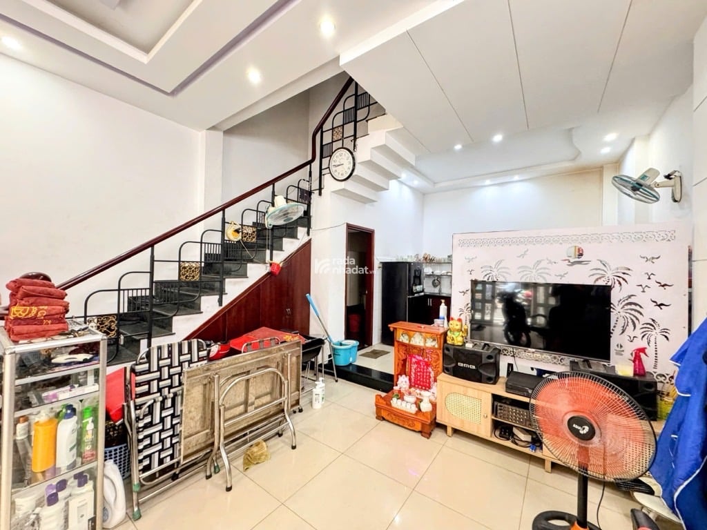 HIẾM ! Nhà Giá Rẻ - Bình Tân - Mặt Tiền -  45m2 - 4 tầng -  chỉ nhỉnh 5ty