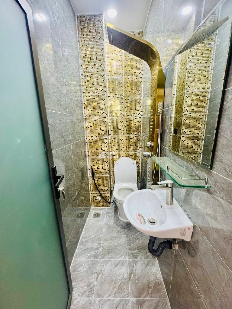 SIÊU PHẨM NHÀ PHỐ - 4 TẦNG NỞ HẬU - 4 x 12m - ÔTÔ TRONG NHÀ - PHẠM VĂN CHIÊU GÒ VẤP, 6.X TỶ