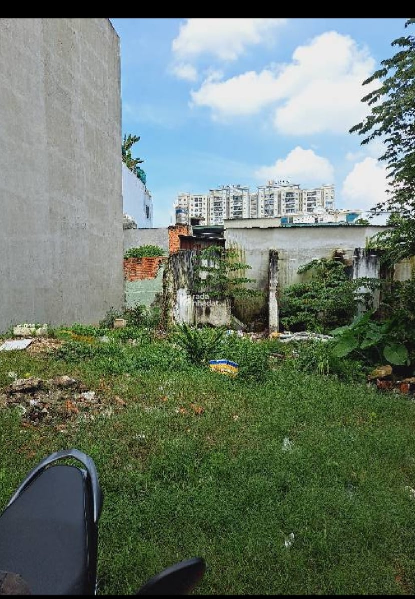 Đất lớn phân lô. DT 13x17m (209m2). Ngay Khu Hiệp Thành City Q12. 100m ra Lâm Thị Hố. 