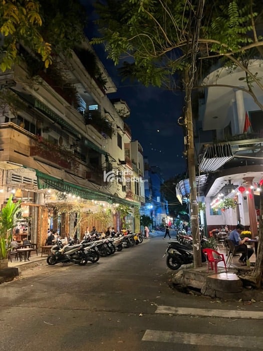 MẶT TIỀN KINH DOANH- NGAY GÓC ĐỒNG ĐEN- BÀU CÁT 3- NGANG BỀ THẾ 8M- ĐANG CHO THUÊ 40 triệu 