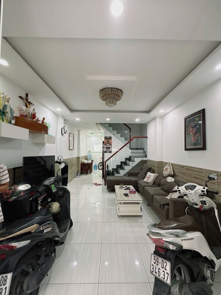 Nhà Đẹp 4 Tầng - Khu Vip Tân Phú Ngay Trường Cấp 3 Trần Phú Sát Chợ Tân Hương - Hẻm Nhựa Oto 