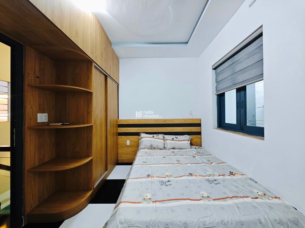 Bán nhà ôtô đổ cửa, full nội thất, 3pn, 4m x 10m, Thống Nhất  Vấp, 4 tỷ bé