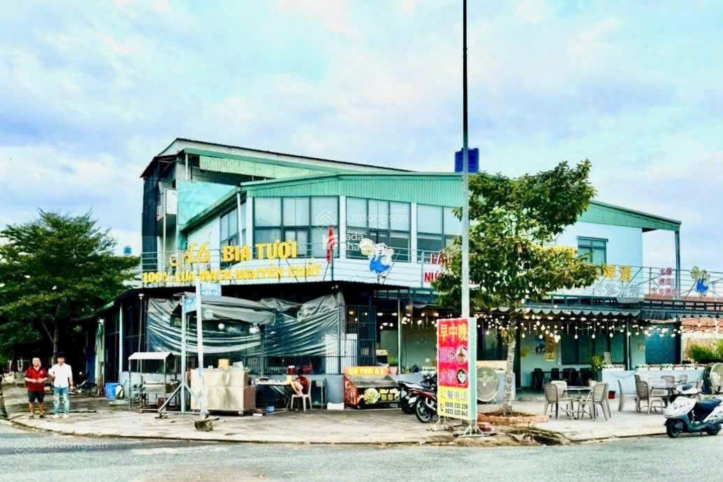 BÁN GẤP NỀN ĐẤT 260m2 FULL THỔ CƯ GIÁ RẺ , CÁCH VÒNG XOAY PHÚ LÂM Q6 CHỈ 20P DI CHUYỂN