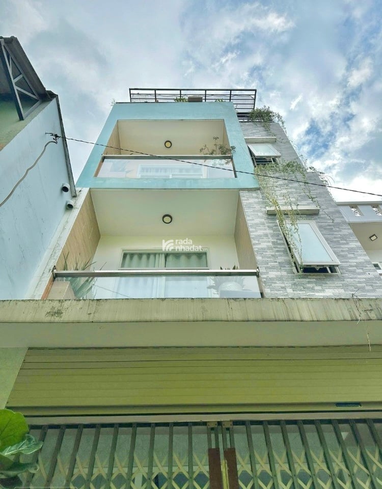 Chủ nhà ký gửi nhà mềm để bán nhanh 3tỷ550, DT 41m2 đường Yên Thế, phường 2, Quận Tân Bình