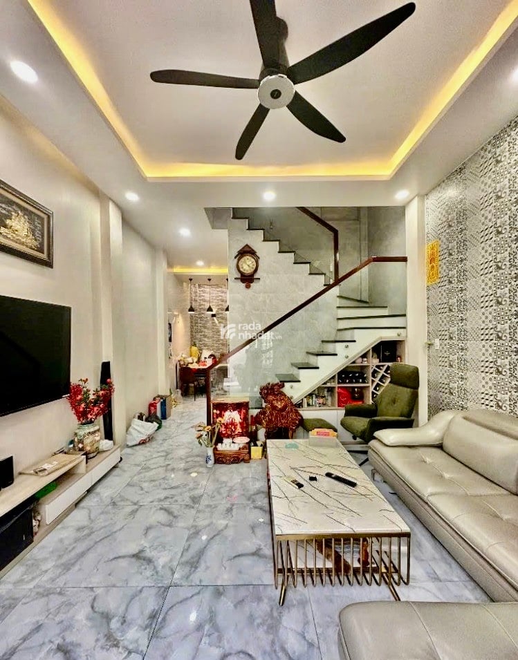 Chủ nhà ký gửi nhà mềm để bán nhanh 3tỷ550, DT 41m2 đường Yên Thế, phường 2, Quận Tân Bình