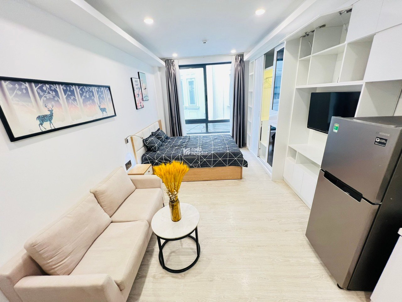 Cho thuê căn hộ quận 1, thang máy, có dịch vụ dọn phòng gần cầu Thị Nghè, Thảo Cầm Viên