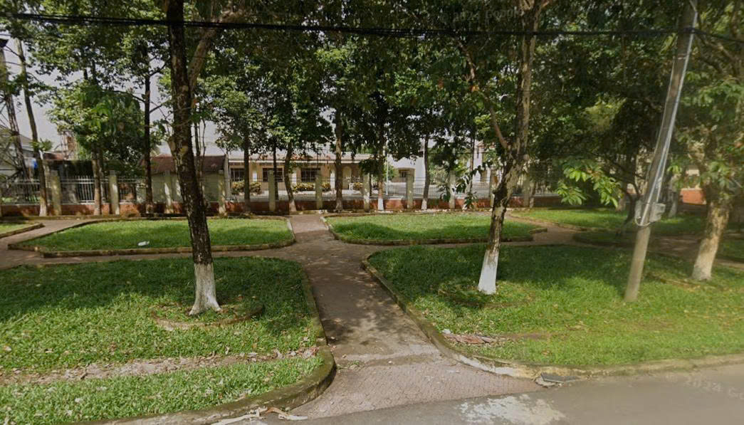 cần bán gấp nhà mặt tiền đang kinh doanh