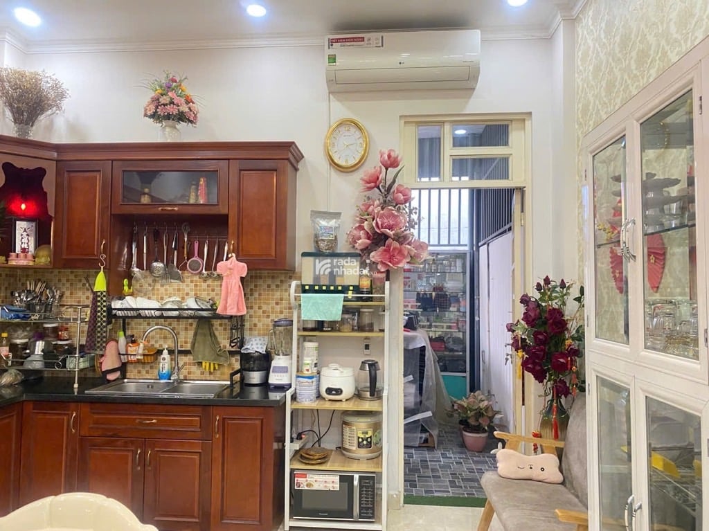 HẺM NHỰA 6m, SÁT MẶT TIỀN QL13, GẦN KDC HỒNG LONG, 4 TẦNG; 125m2 CHỈ 14 TỶ.