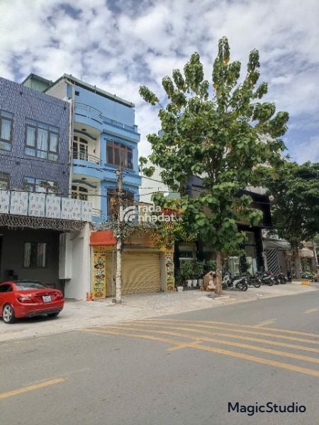 CHO THUÊ NHÀ MẶT TIỀN KHU TÊN LỬA BINH TÂN 4 LẦU 11 PN GIÁ 33TR